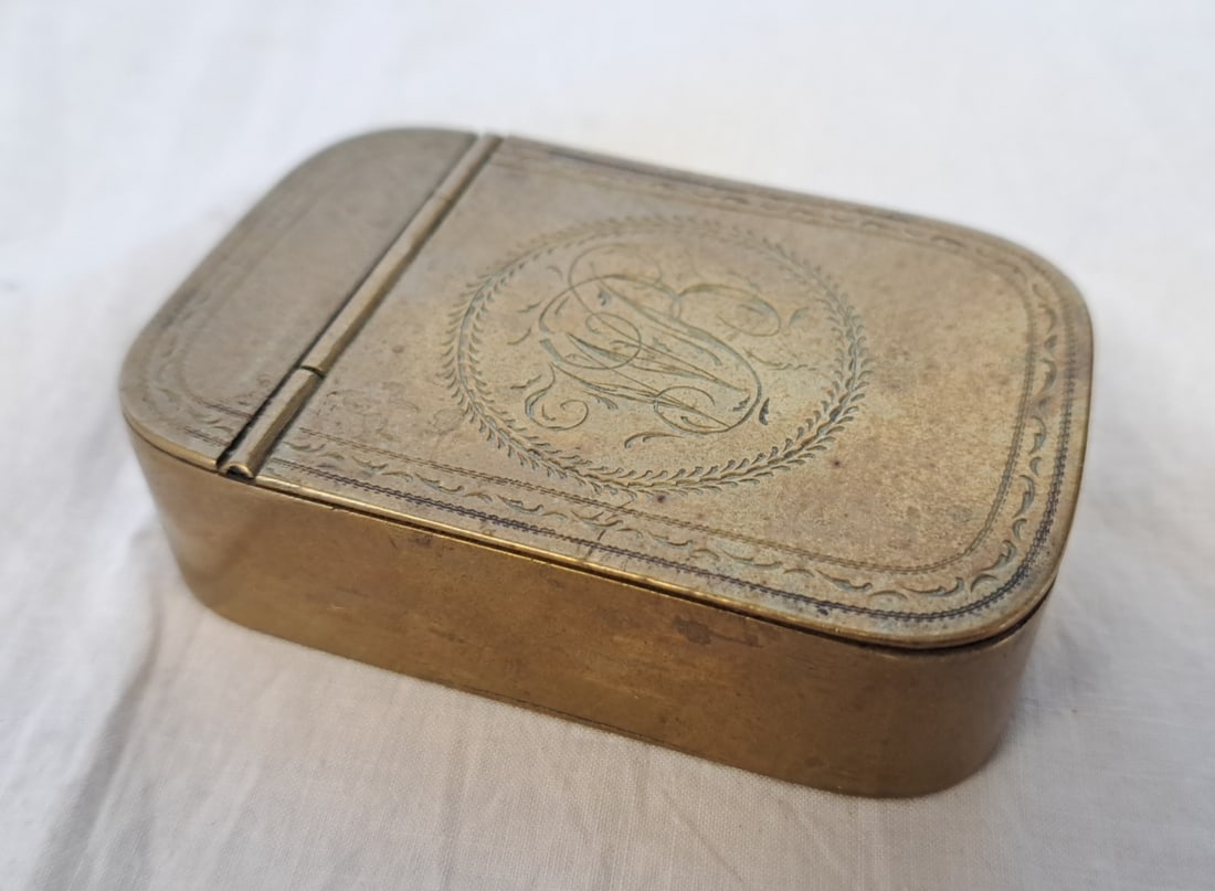 Early Federal Period Brass Snuff Box (1 of 4)