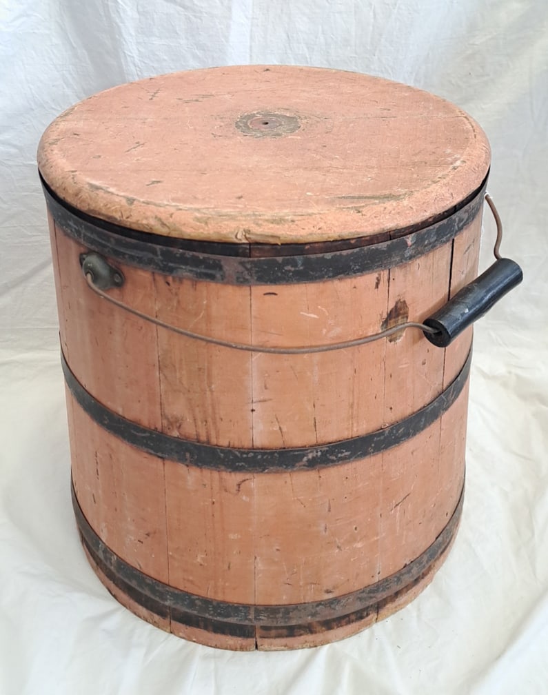 Early Salmon Painted Bail Handled Covered Bucket (1 of 8)