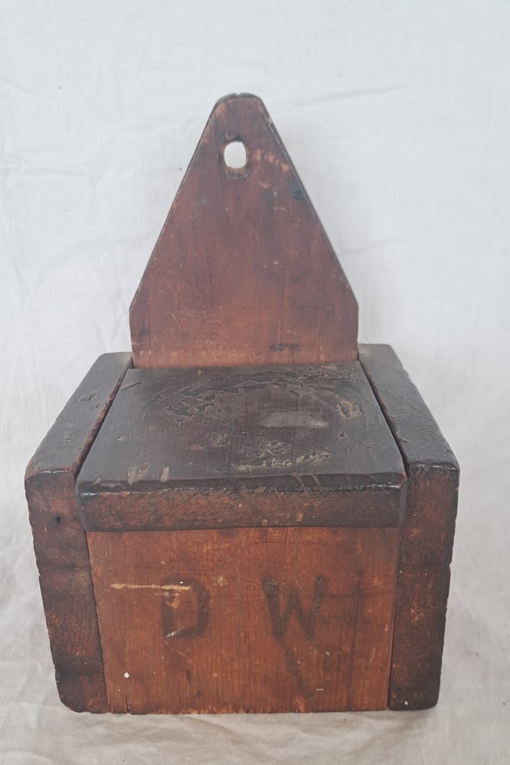 Early Wall Box Signed "DW" with Paint Decoration (1 of 7)