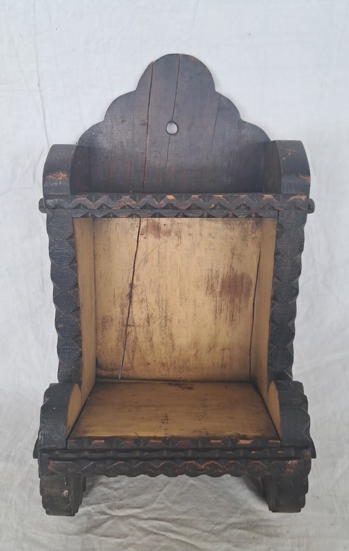 Chip Carved Wall Box (1 of 7)