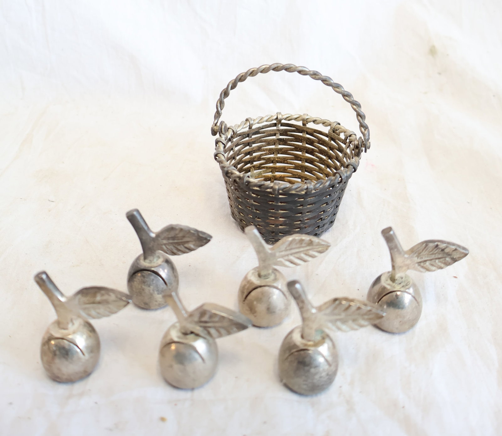 Lot of Six Silverplate Place Card Holders and Basket: Place Card holder: 1 1/2" tall x 1 1/4" wide Basket: 3" x 2 3/4" Gurley Auction Company provides In House Packing and Shipping and strive to keep costs as reasonable as possible. Please take the time