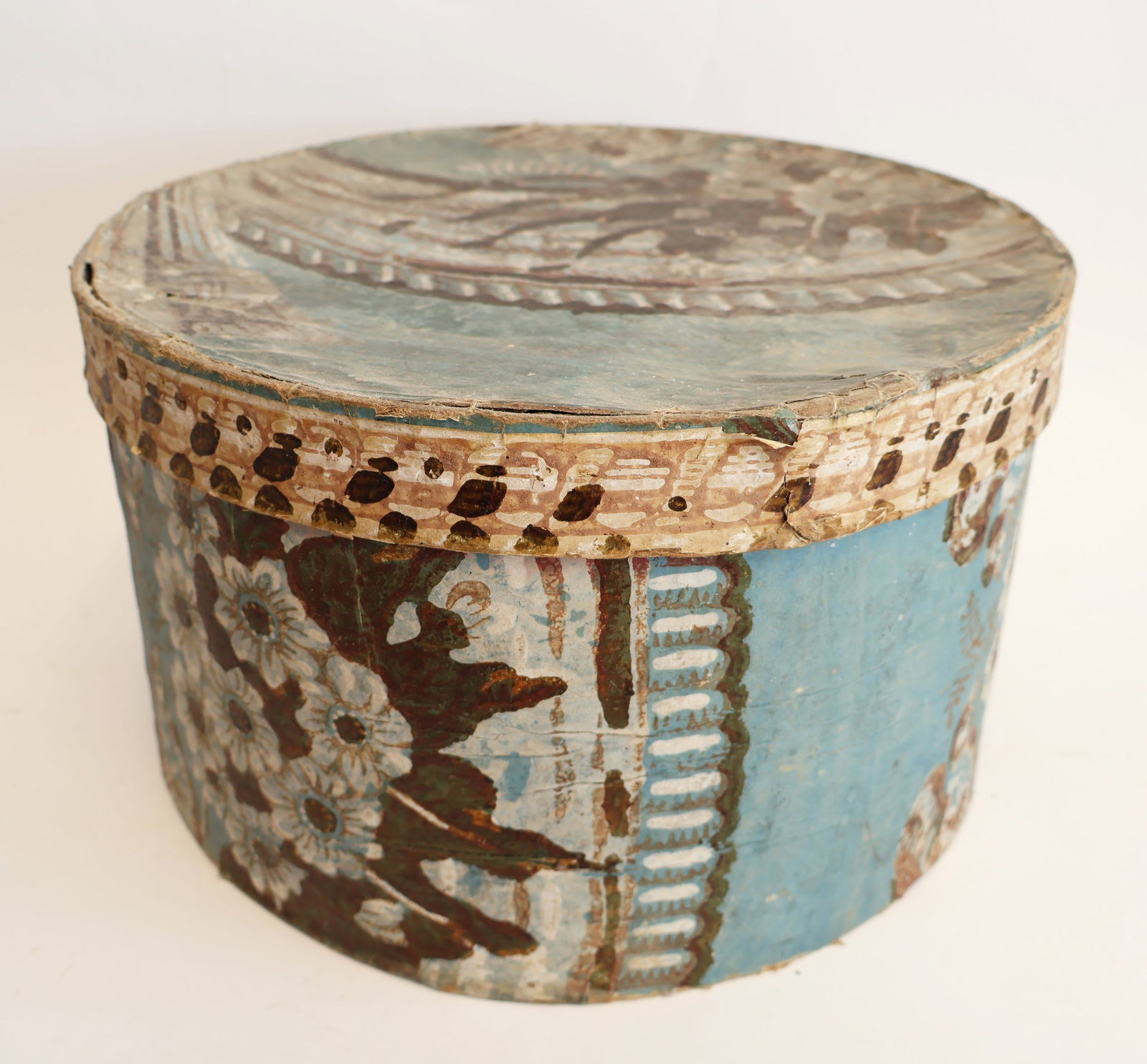 Early Wallpaper Covered Box (1 of 6)