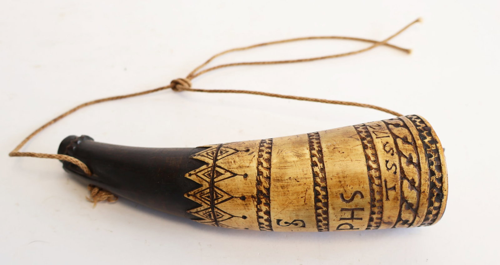 Early Powder Horn with Incised Decoration: 7" x 2 1/4" Gurley Auction Company provides IN HOUSE PACKING AND SHIPPING and we strive to keep costs as reasonable as possible. Please take the time to research the cost of shipping for the items tha