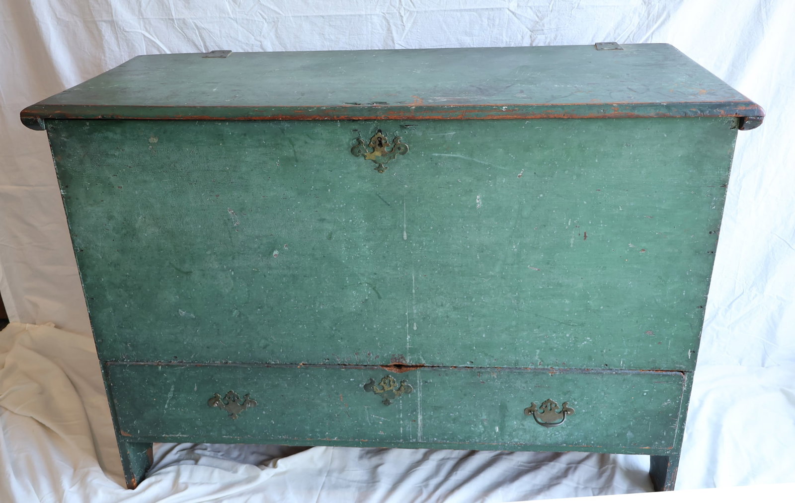 One Drawer Blanket Chest (1 of 11)