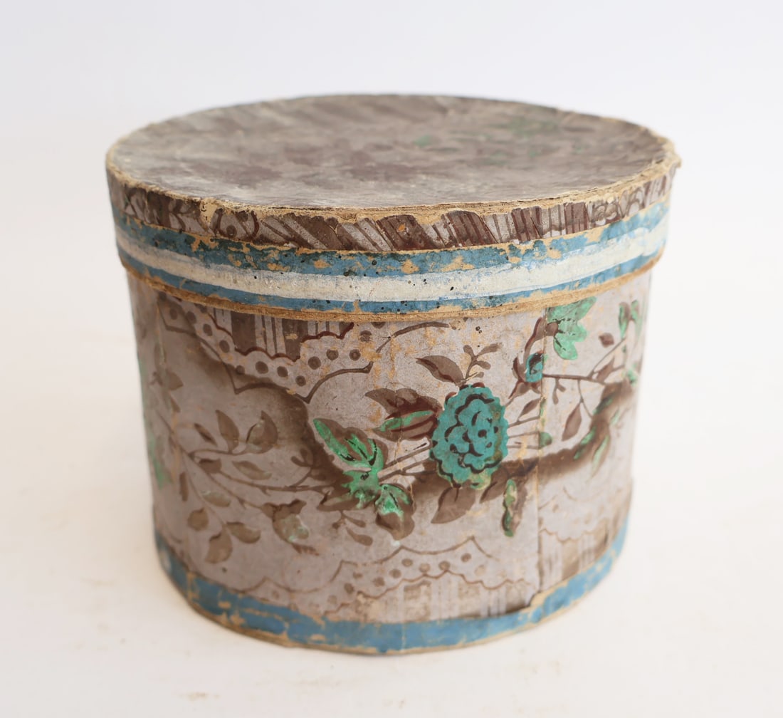 Early Wallpaper Covered Box (1 of 9)