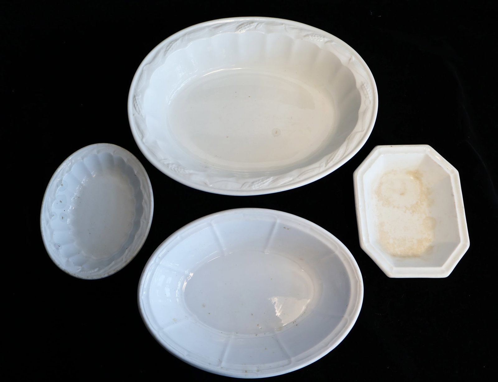 Lot of Four Ironstone Serving Dishes (1 of 6)