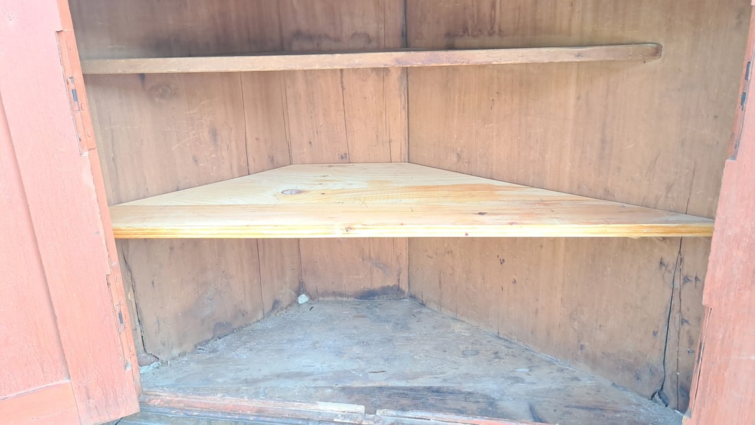 Corner Cupboard - 10