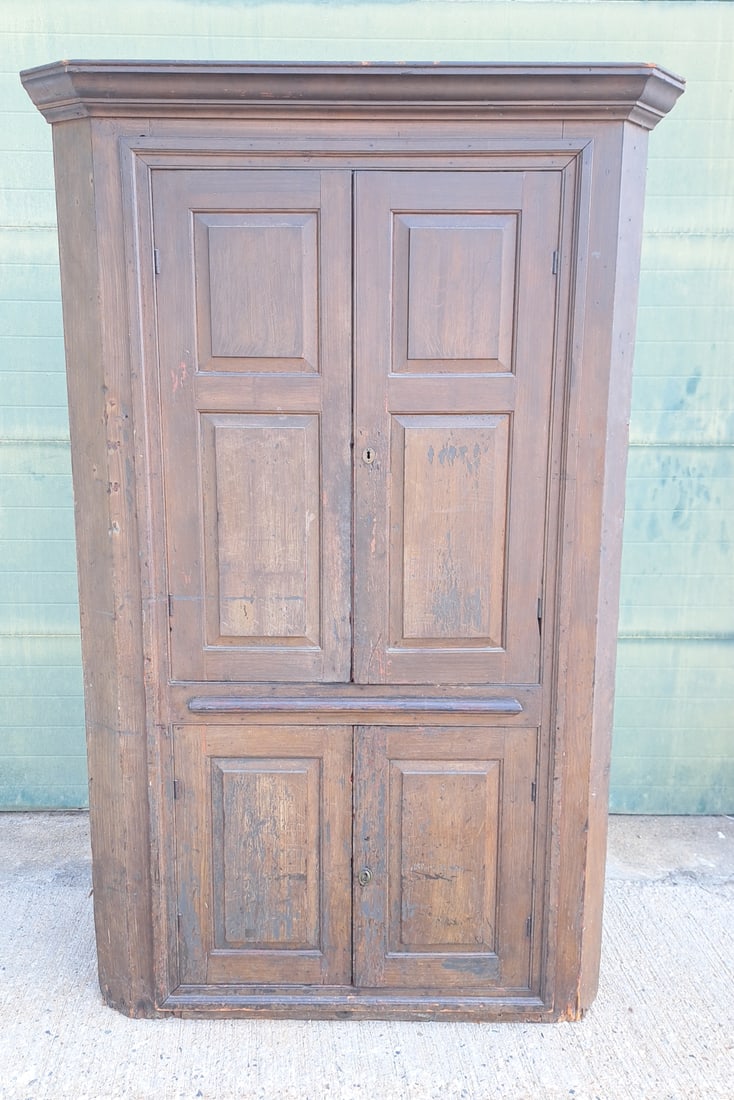 Corner Cupboard (1 of 12)