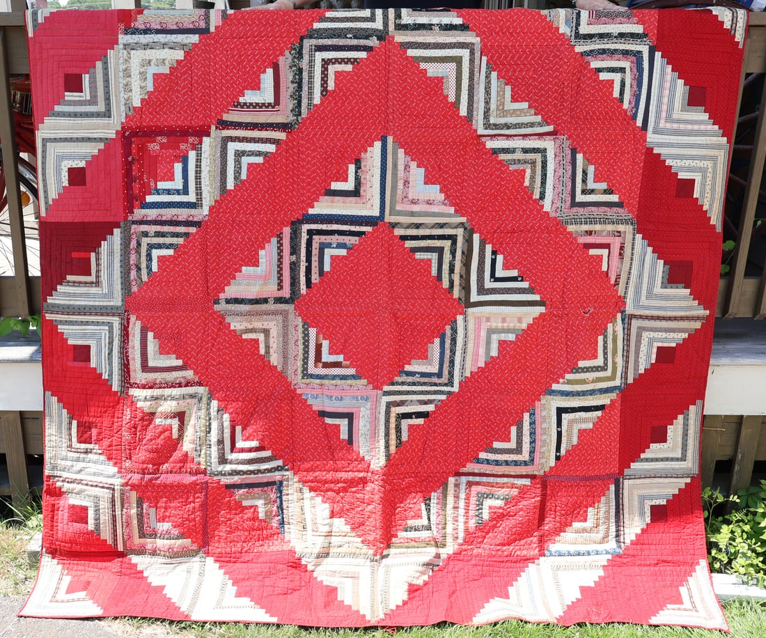 Early Log Cabin Quilt (1 of 11)