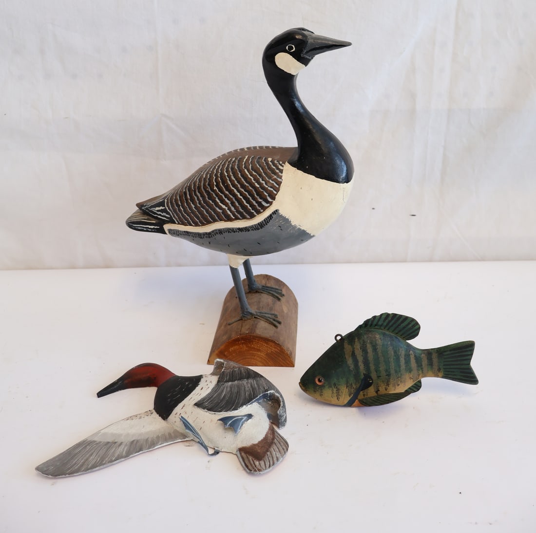 Lot of Three Bird Carvings (1 of 6)