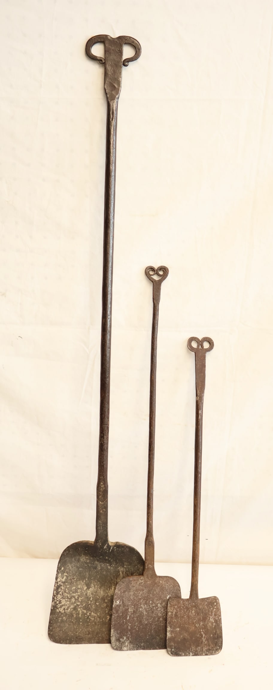 Lot of Three Ram's Head Peels (1 of 8)