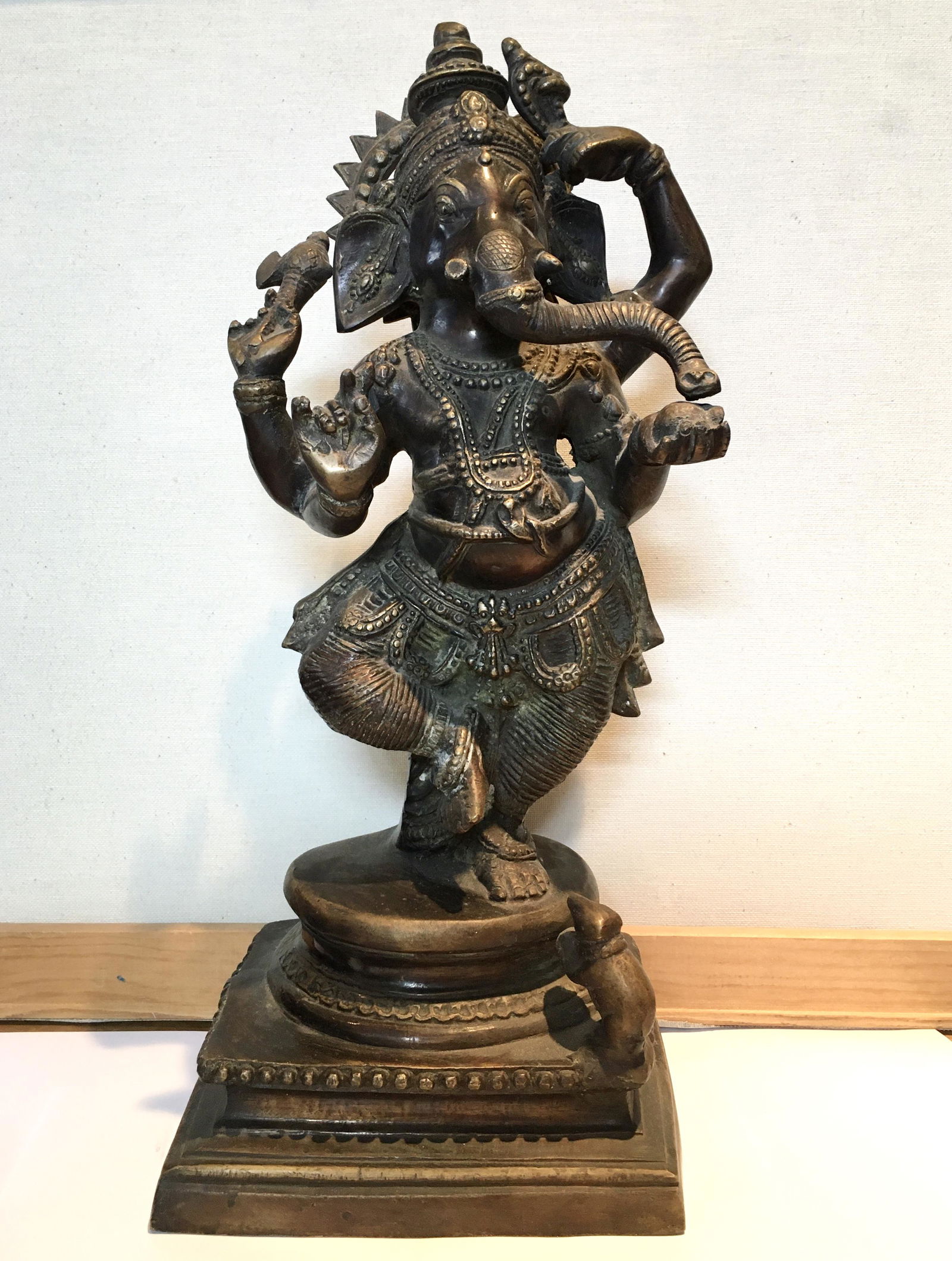 Bronze Dancing Ganesha (1 of 5)