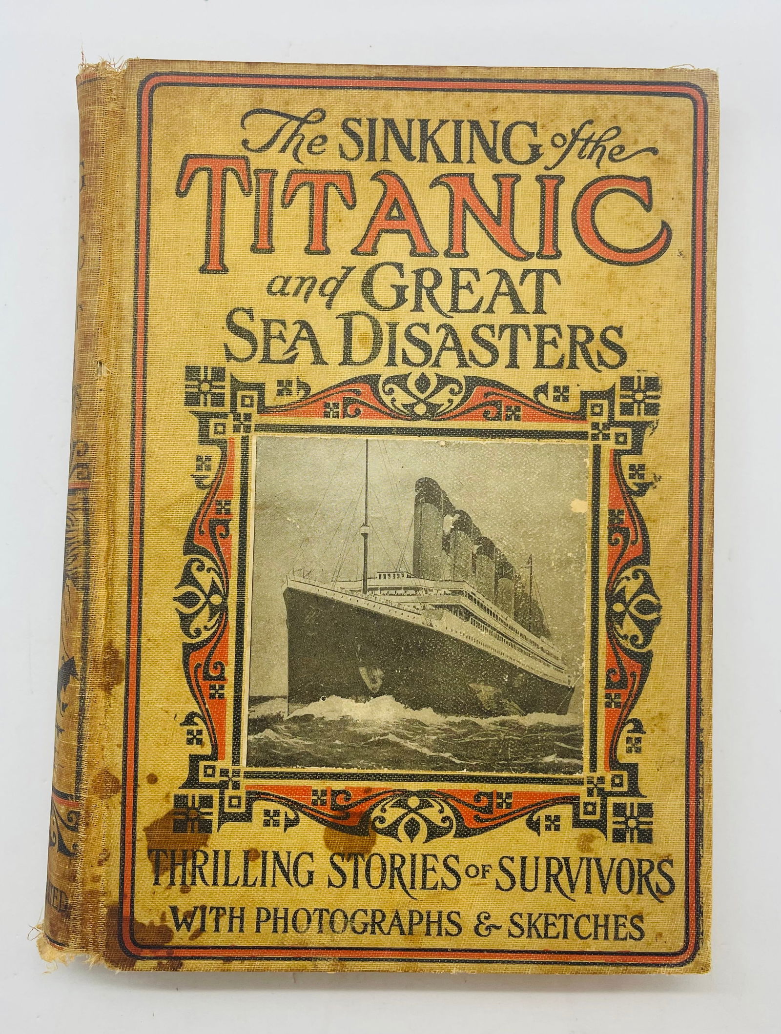 TITANIC 1912 BOOK (1 of 5)