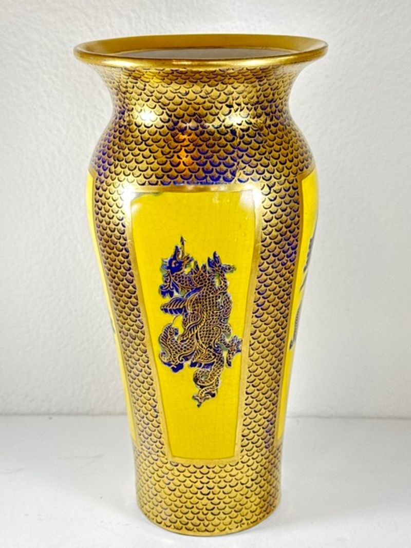 Ironstone Masons "Yellow and Gold" Vase, Absolutely Stunning!: High Quality EXTREMELY rare and sought after Yellow & Gold Ironstone Masons China Vase Dimensions- 4inches wide x 8 inches tall Styles, Traditional Period 1990s Country of Origin: United Kingdom Excel