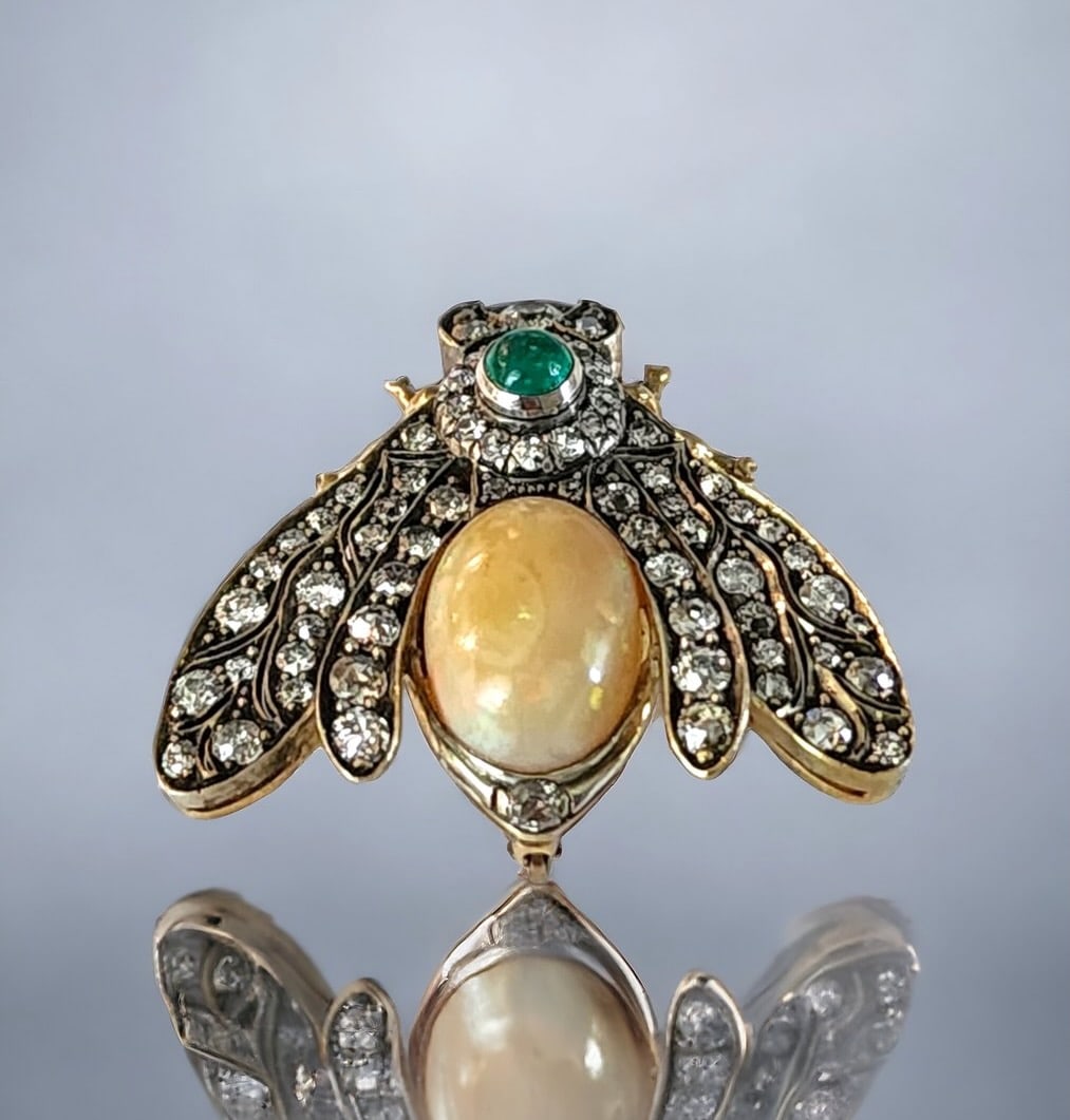 Russian Antique, Gold, Emerald & Diamond Insect Brooch, Circa 1900s. (1 of 7)