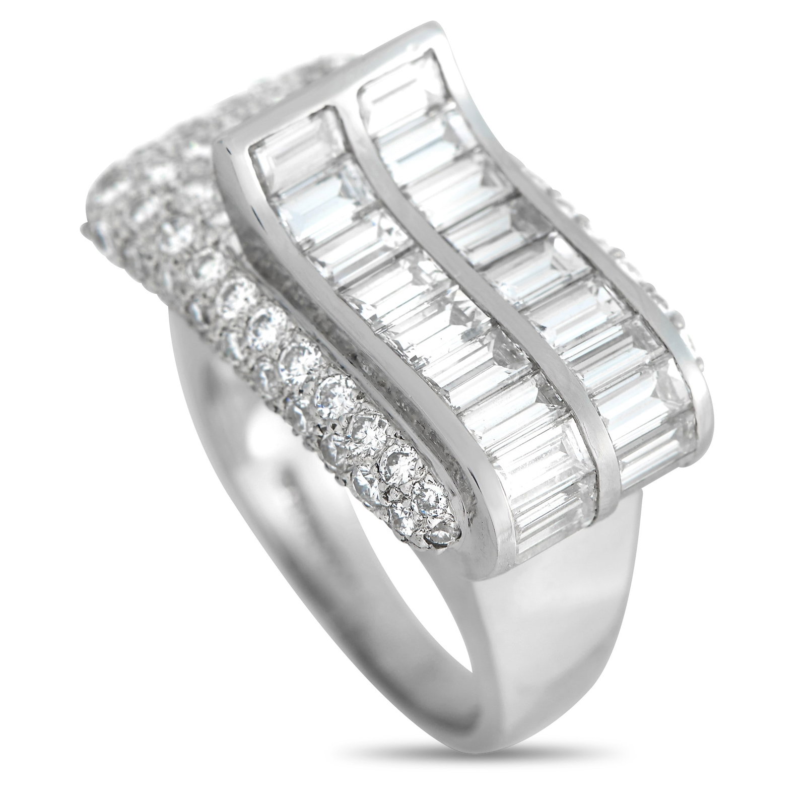 Charles Krypell Platinum 4.50ct Diamond Ring: A captivating sparkler from New York-based fine jewelry designer, Charles Krypell. This platinum ring showcases an architectural flair with its thick band topped with a bed of diamonds. The sculptural