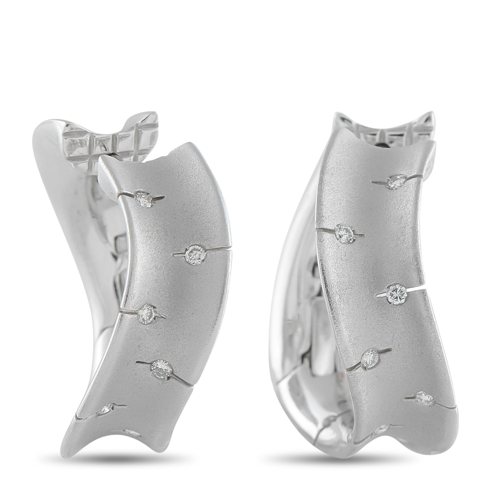 Roberto Coin 18K White Gold Convex Hoop Earrings: These hoops make a striking impression through their sculpted volume and soft curvature. Made by Roberto Coin , these 18K white gold earrings feature gently arched panels with brushed texture, interse