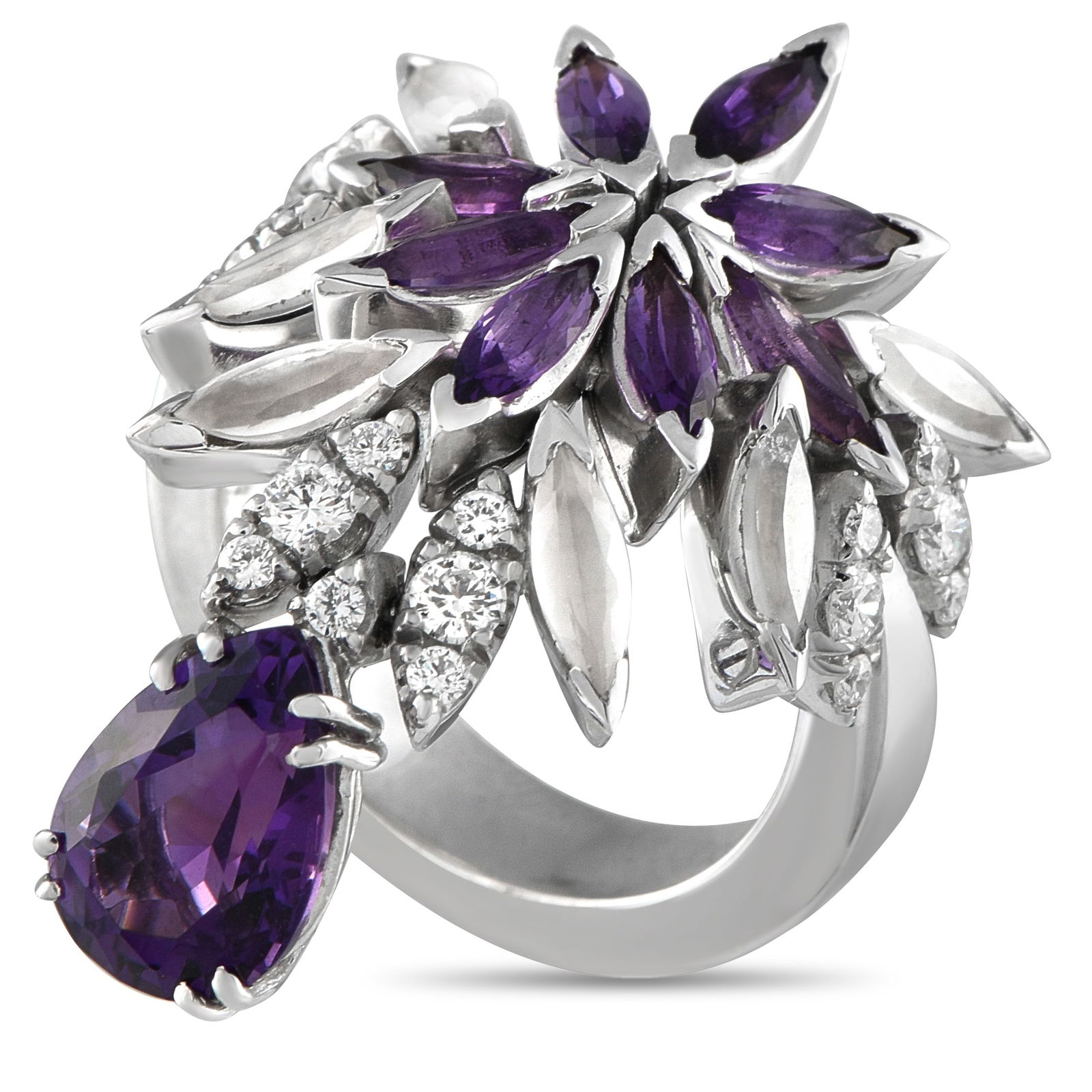 Pasquale Bruni 18K White Gold 0.45ct Diamond and Amethyst Ring: A dramatic design makes this Pasquale Bruni ring simply unforgettable. Captivating Amethyst gemstones make a statement both at the center and on the hanging pendant below. Sparkling Diamonds with a to