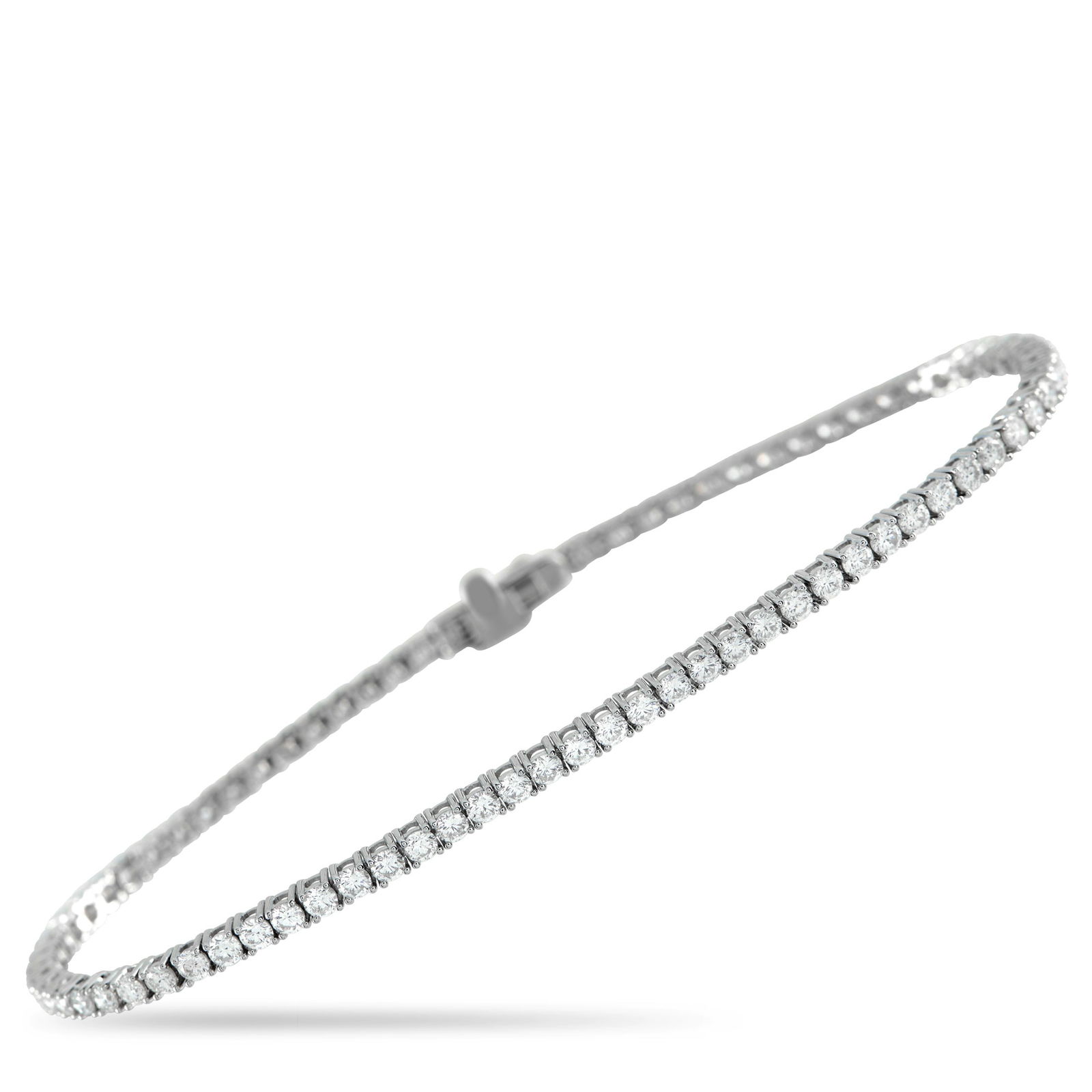 Exclusive 18K White Gold 2.90ct Diamond Tennis Bracelet: The kind of jewel that slips into your day without fuss. This diamond tennis bracelet features 2.90 carats of diamonds, offering a steady shimmer that works almost anywhere you take it. Each diamond s