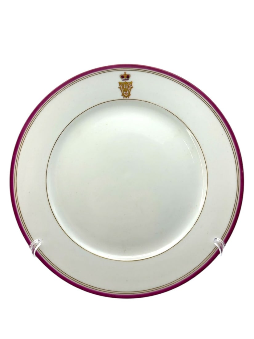 Lomonosov Imperial Porcelain Factory, Imperial Russian Porcelain Plate St. Petersburg period of Empe: Lomonosov Imperial Porcelain Factory, Imperial Russian Porcelain Plate St. Petersburg period of Emperor Alexander II Circa 1850 - 1900 With sunken cavetto banded in gold, the upper rim with a gilt mon