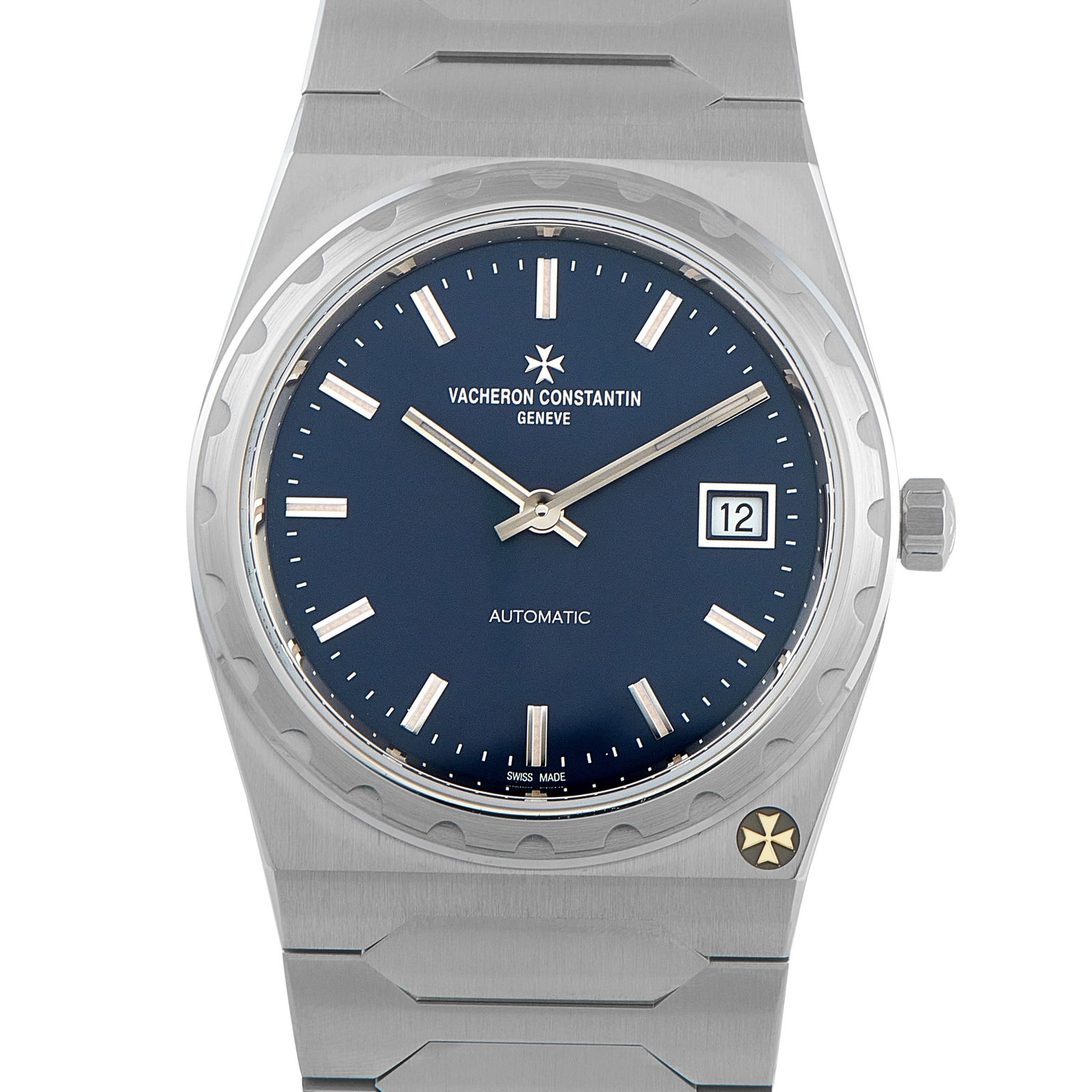 Vacheron Constantin Historiques 222 Blue Dial Steel Watch 4200H/222A-B934: Released for Vacheron Constantins 270th anniversary in 2025, the Historiques 222 ref. 4200H/222A-B934 revisits the 1970s cult classic with careful attention. The signature monobloc tonneau case sits l