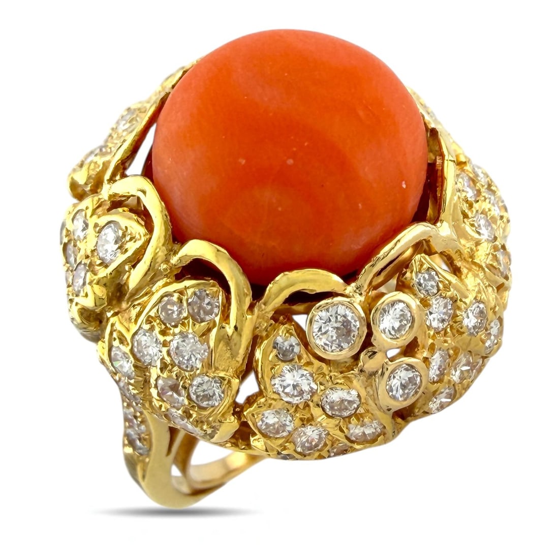 Ring - 14 kt. Yellow gold - 1.3ct. tw. Diamond (Natural) - Coral: Exclusive 14K Yellow Gold Large Red Coral and 1.50ct Diamond RingA bold and sophisticated statement, this 14K yellow gold ring features a vivid red coral centerpiece measuring 1.3 cm in diameter. The