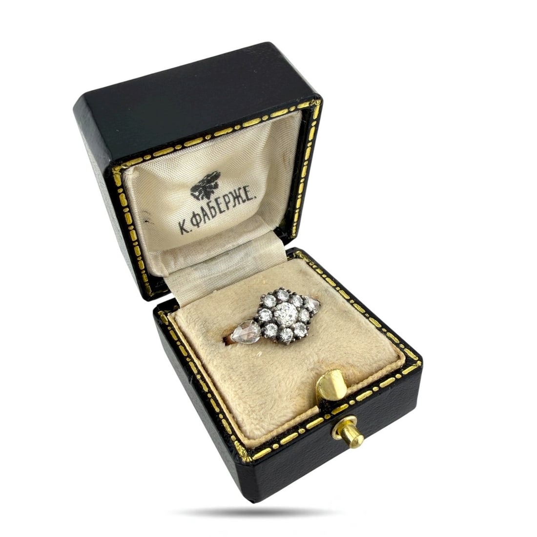 Fabergé - Ring - 14 kt. Rose gold, Fabergé 14K Rose Gold 1.45ct Diamond Ring With Original: Fabergé 14K Rose Gold 1.45ct Diamond Ring With Original Fabergé Box - Workmaster F. L.This exceptional Fabergé ring showcases the refined craftsmanship that defined the Imperial era. Set in polishe