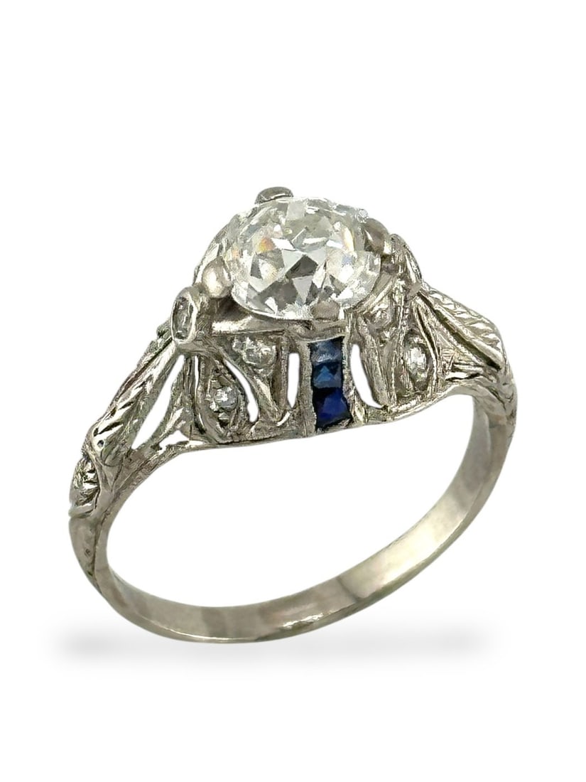 Ring Platinum, Gorgeous Art Deco Platinum and Diamond Ring 1.15 Carats - 1.15ct. tw. Diamond: Striking Art Deco Platinum Ring with 1.15 Carat Natural DiamondA remarkable piece of Art Deco craftsmanship, this platinum ring showcases a captivating natural round diamond weighing approximately 1.1