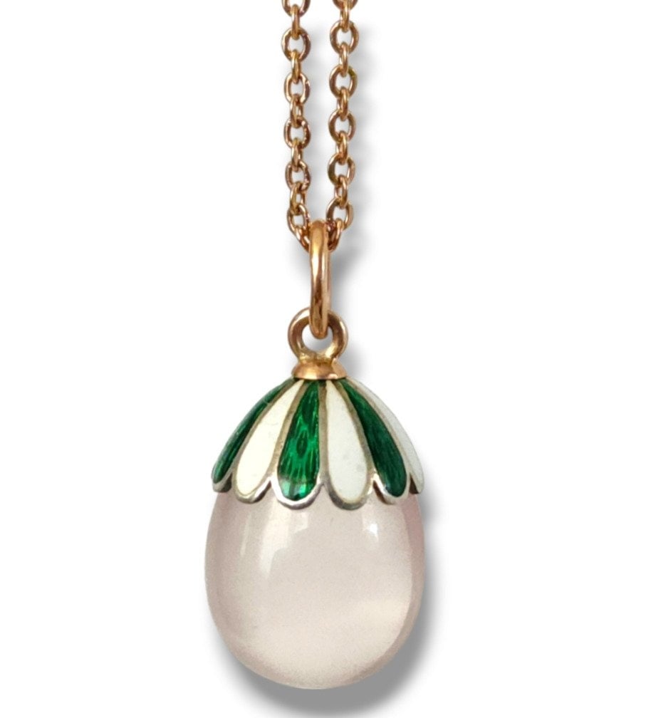 Fabergé - Pendant - 14 kt. A Fabergé Russian 56k ( 14k) Gold Diamond & Blue Enamel Egg Pendant: A Fabergé jewelled gold and old cut diamond egg pendantSigned: Yes. Initials K.F For Karl Faberge Sizes: 2.2cm Weight: 4.4 gramsPeriod: 1890sCondition : Very Good, Enamel Excellent, no any losses or