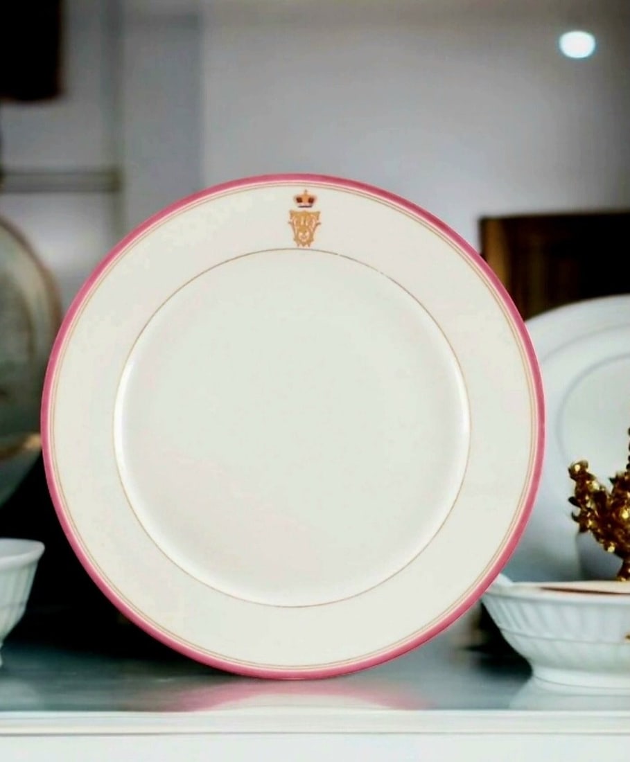 Lomonosov Imperial Porcelain Factory, Imperial Russian Porcelain Plate St. Petersburg, , period of: Imperial Russian Porcelain plate Imperial Porcelain Factory, St. Petersburg, , period of Emperor Alexander II Imperial Russian porcelain factory founded 1744. The plate from a service for the future E