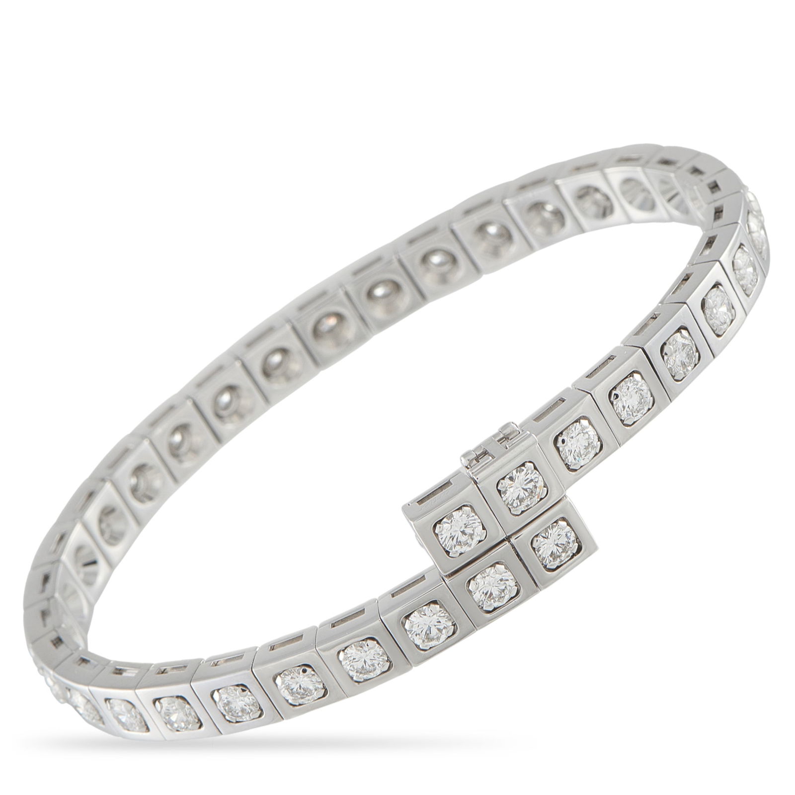 Cartier Tectonique 18K White Gold 5.75ct Diamond Bracelet: This Cartier Tectonique bracelet is a luxury piece that is ideal for any occasion. A series of square 18K White Gold links come together to create this elegant, minimalist accessory. Sparkling Diamond