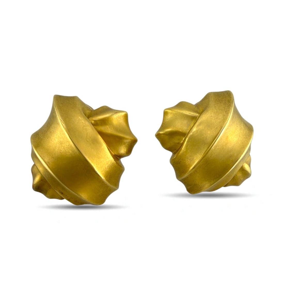 Earrings - 18 kt. Exclusive Vintage 18K Yellow Gold Earrings, Yellow gold: Exclusive Vintage 18K Yellow Gold EarringsElegant 18K yellow gold earrings marked by Cummings, showcasing a timeless design suitable for any occasion. Crafted with attention to detail, these 2 cm × 2