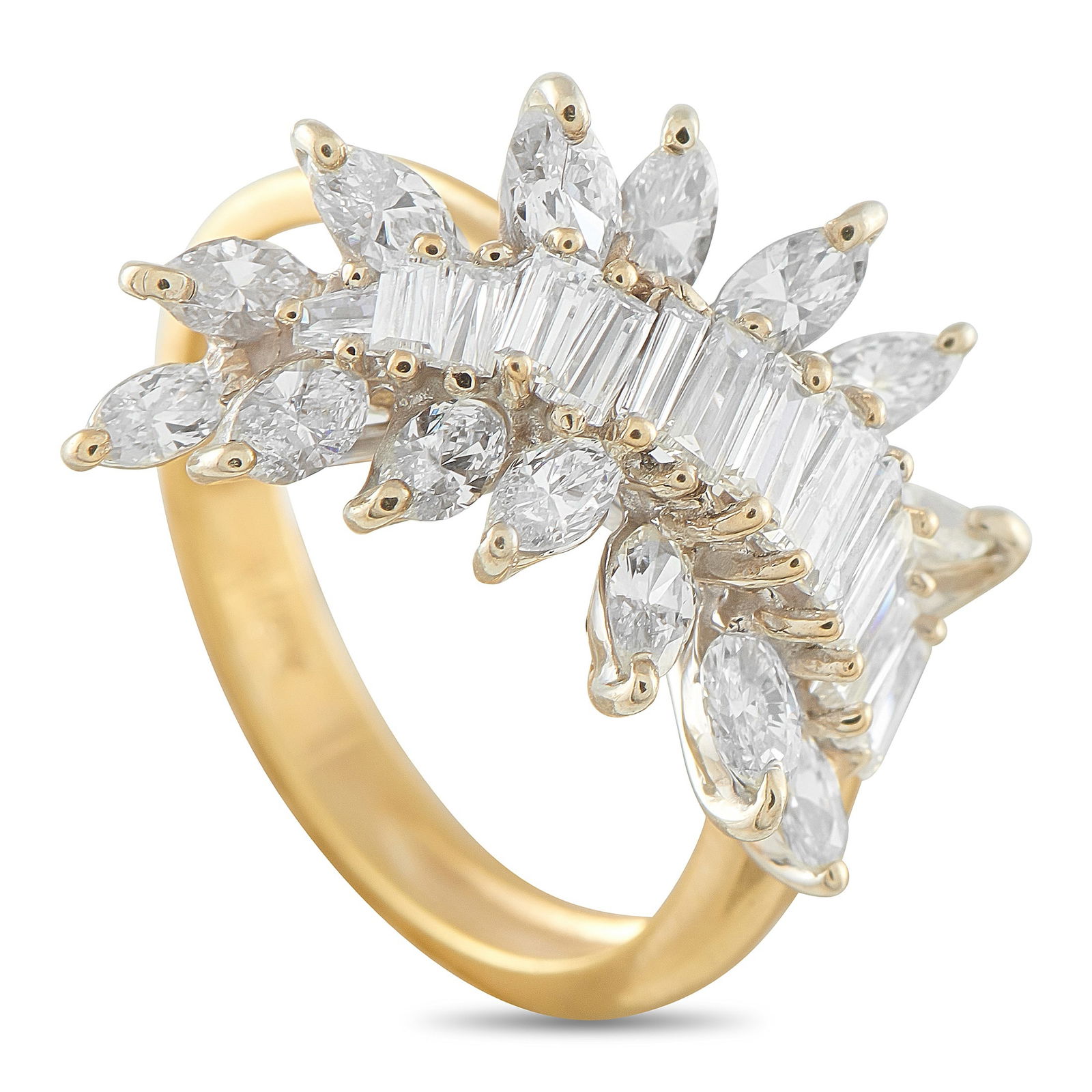 18K Yellow Gold 1.75ct Diamond Leaf Ring: Defined by a precise, graphic take on nature, this ring balances clarity with organic reference. A narrow yellow gold band with a ridged center forms a steady base on the hand. At its focus is a leaf-