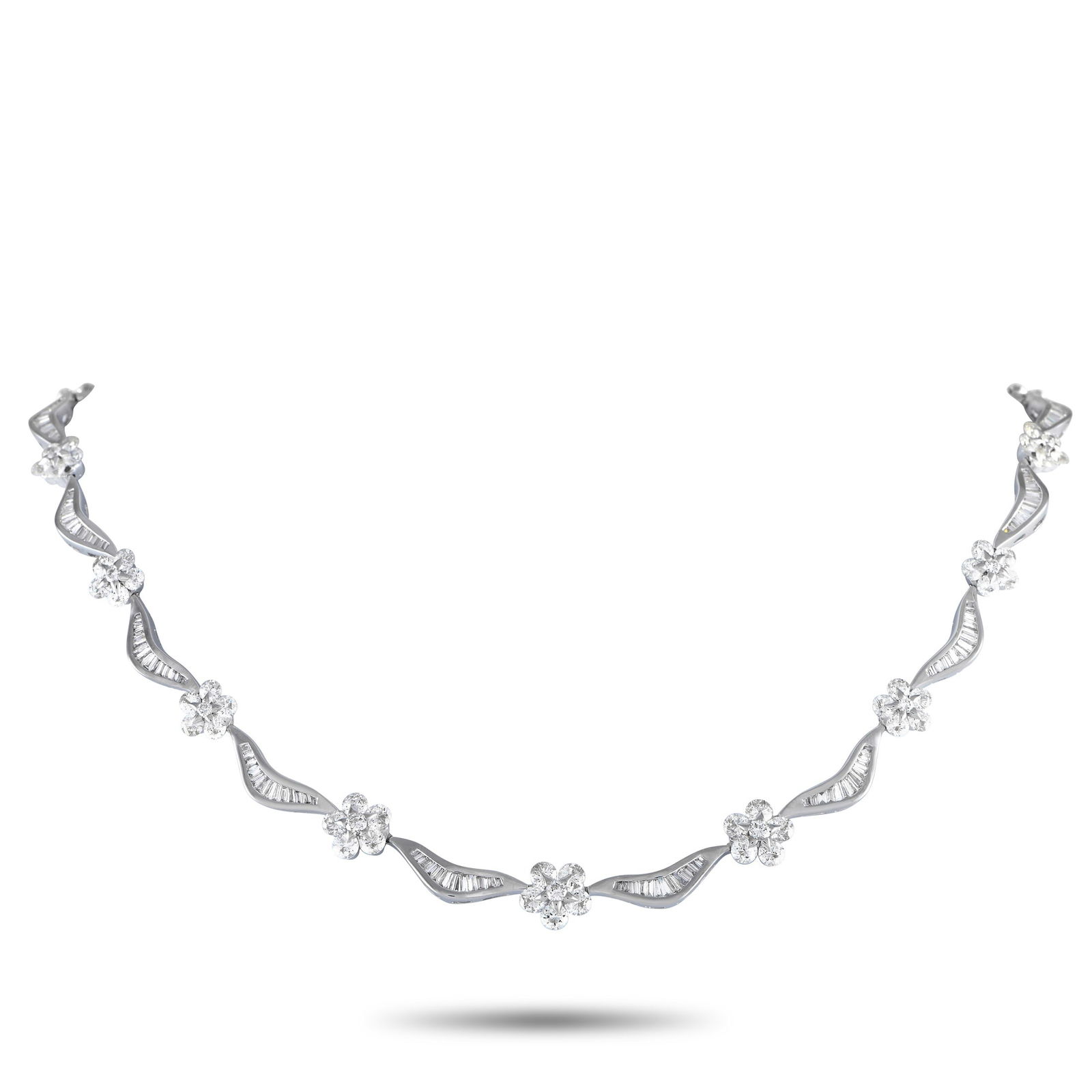 18K White Gold 18.80ct Diamond Necklace: A breathtaking array of diamonds with a total weight of 18.80 carats make this luxury necklace incredibly captivating. Along with an impressive array of sparkling gemstones, this necklace features an