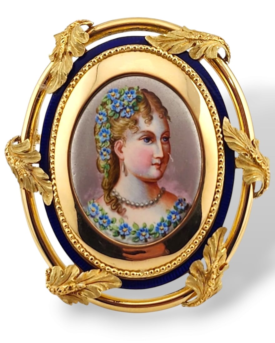 French 19th Century 18K Gold & Enamel Portrait Antique Brooch: French 19th Century 18K Gold & Enamel Portrait Antique Brooch Large and impressive, this circa 1900 brooch exudes beauty. The hand painted enamel plaque depicts the portrait of Victorian classic lady.