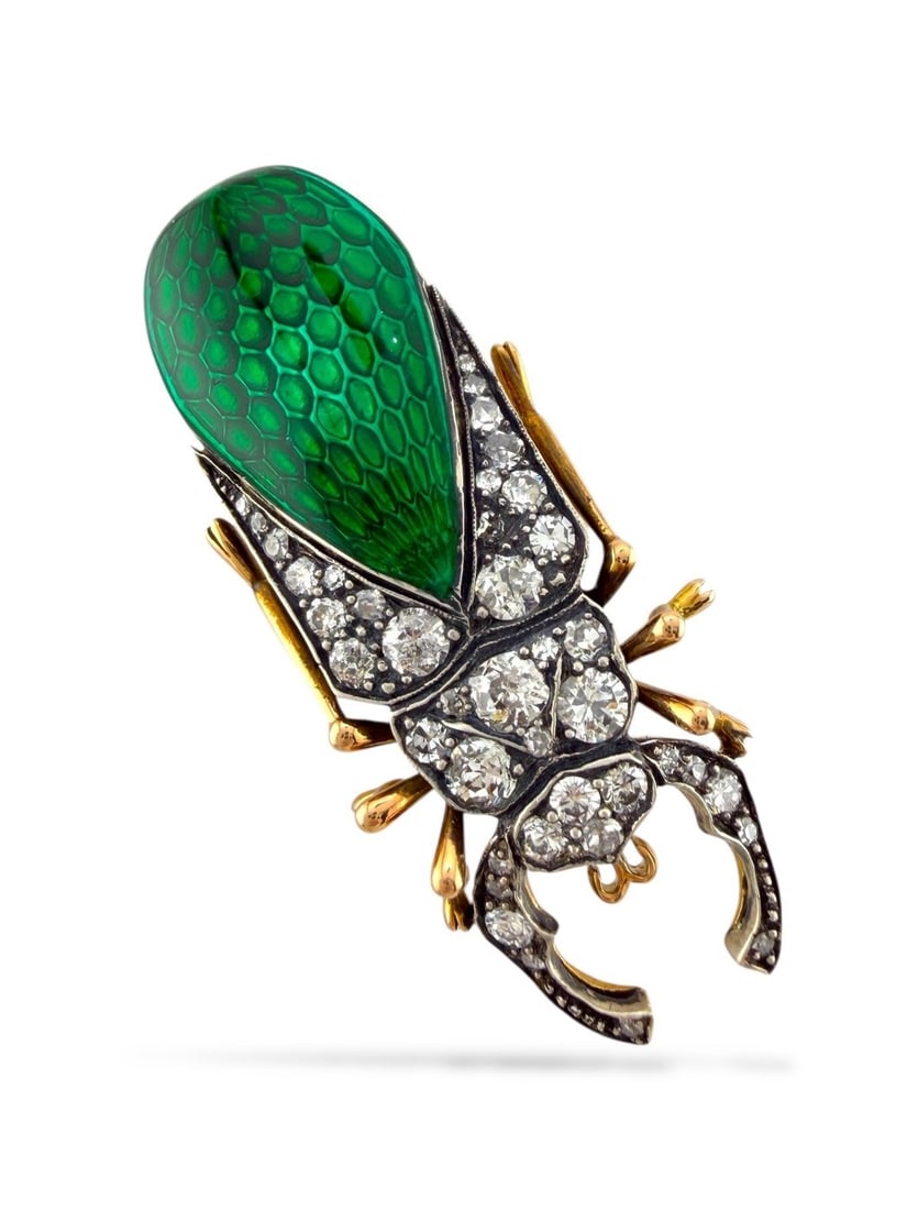 Brooch - 14 kt. Yellow gold, Imperial Russian Period 56K Yellow Gold, Green Enamel and 2.10ct: Imperial Russian 56K Yellow Gold, Green Enamel and 2.10ct Diamond Stag Beetle Brooch by the 3rd Moscow ArtelA magnificent example of Imperial Russian craftsmanship, this pre-1917 brooch is masterfully