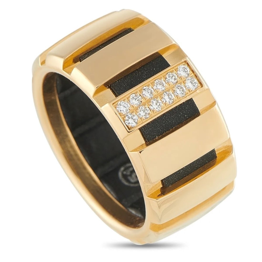 Chaumet - 18 kt. Yellow gold, CHAUMET 18K Yellow Gold and DiamondClass One Band Ring Diamond: CHAUMET 18K Yellow Gold and DiamondClass One Band RingThis Chaumet band ring is chic and incredibly sophisticated. Opulent 18K Yellow Gold provides the perfect foundation for this exquisite piece, whi