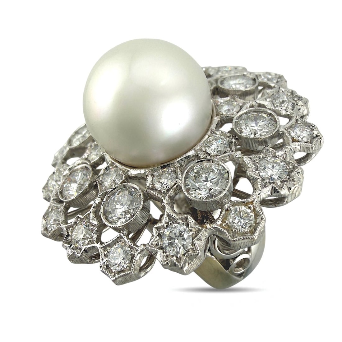18 kt. Exclusive 18K White Gold Pearl and 4.00ct Diamond Circular Cocktail Ring, White gold - (1 of 7)