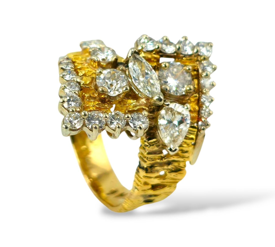 14 kt. Yellow gold, 14k Yellow Gold Ring and 2.52ct Diamonds - 2.52ct. tw. Diamond (Natural) (1 of 6)