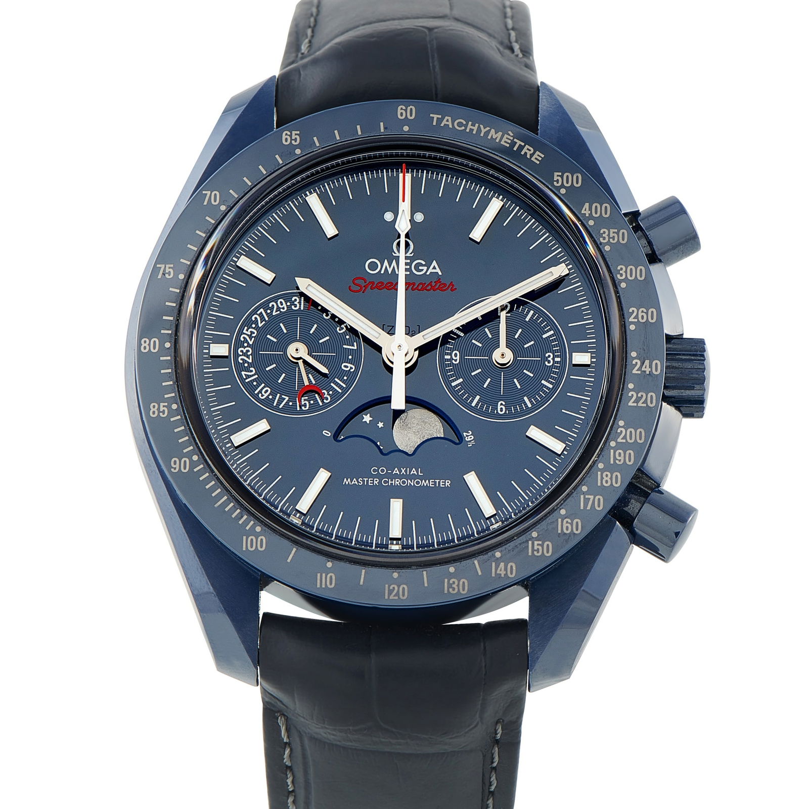 Omega Speedmaster Moonphase Blue Side of the Moon Ceramic Watch 304.93.44.52.03.001: Ceramic, anti-magnetic, technically certified. The Speedmaster “Blue Side of the Moon” ref. 304.93.44.52.03.001 embodies today’s high-specification chronograph, conceived as a tribute to the