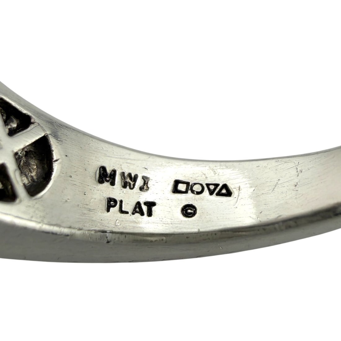 Platinum 3.50ct Ruby and 1.10ct Diamond Ring - 4.60ct. tw. Ruby - Diamond - 6