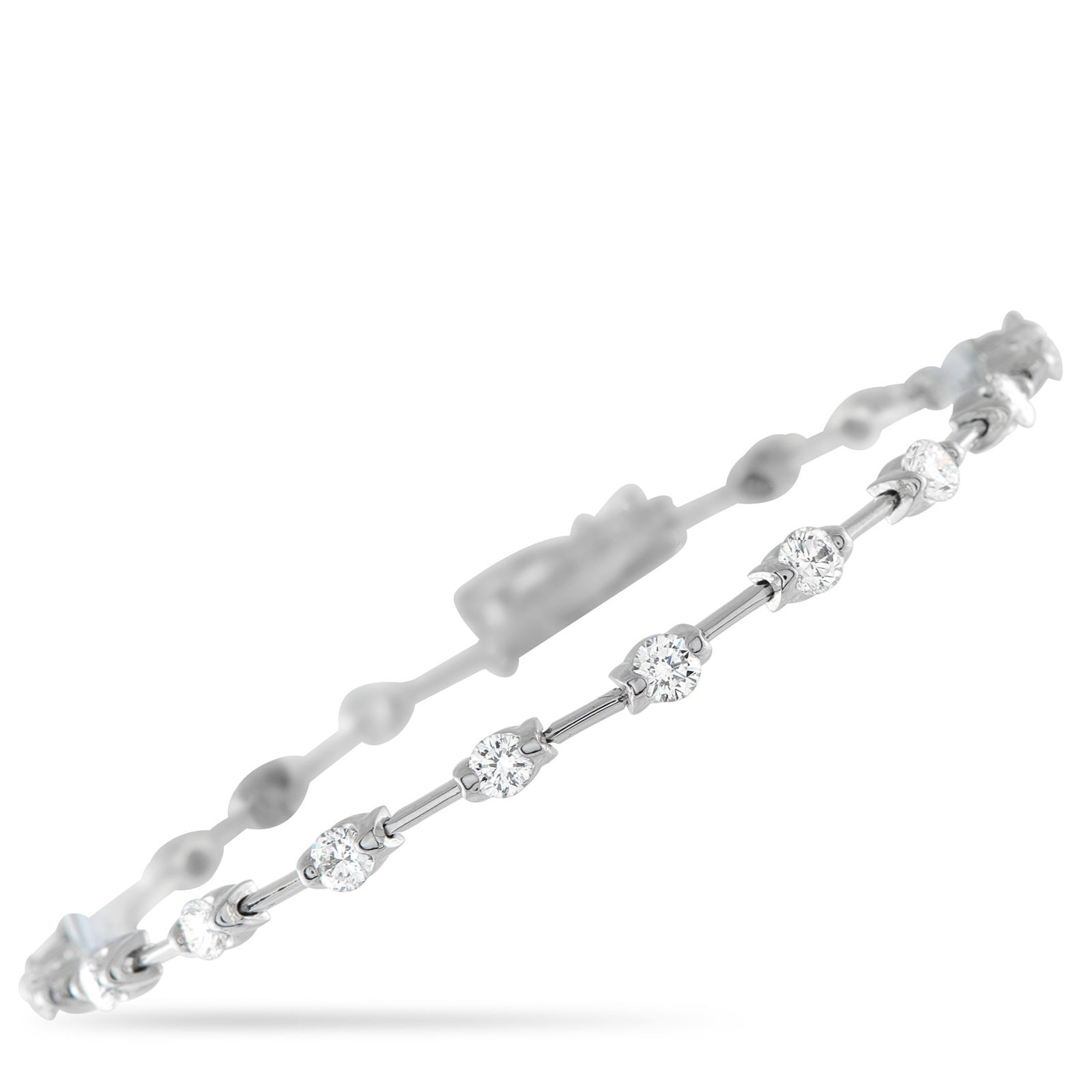DE BEERS 18K White Gold 2.50ct Diamond Bracelet: This De Beers bracelet is an understated accessory that will elevate any ensemble. The 18K White Gold setting beautifully showcases this piece’s dazzling array of Diamonds totaling 2.50 carats. Simp
