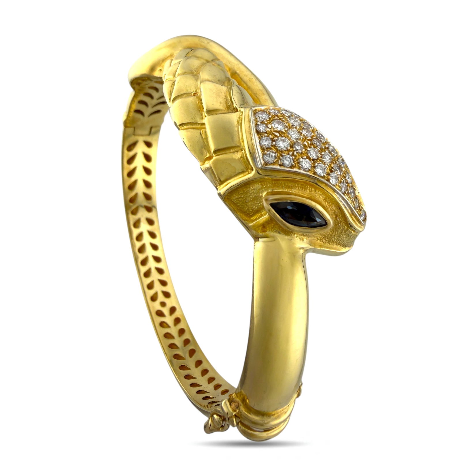 18 kt. Yellow gold, Exclusive 18K Yellow Gold Viper Serpenti 1.0ct Diamond & 1.20ct Sapphire: Exclusive 18K Yellow Gold Viper Serpenti 1.0ct Diamond & 1.20ct Sapphire Eyes BraceletThis striking viper-style bracelet presents a bold sculptural form with a smooth hinged clasp that allows it to wr