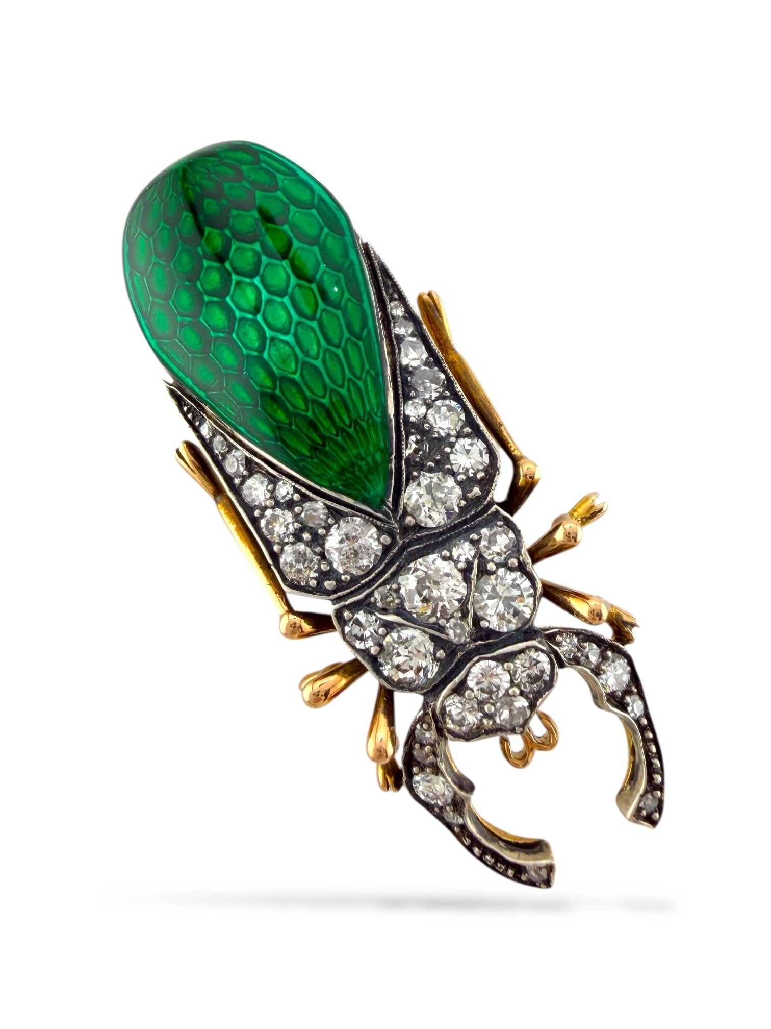 Brooch - 14 kt. Yellow gold, Imperial Russian Period 56K Yellow Gold, Green Enamel and 2.10ct: Imperial Russian 56K Yellow Gold, Green Enamel and 2.10ct Diamond Stag Beetle Brooch by the 3rd Moscow ArtelA magnificent example of Imperial Russian craftsmanship, this pre-1917 brooch is masterfully