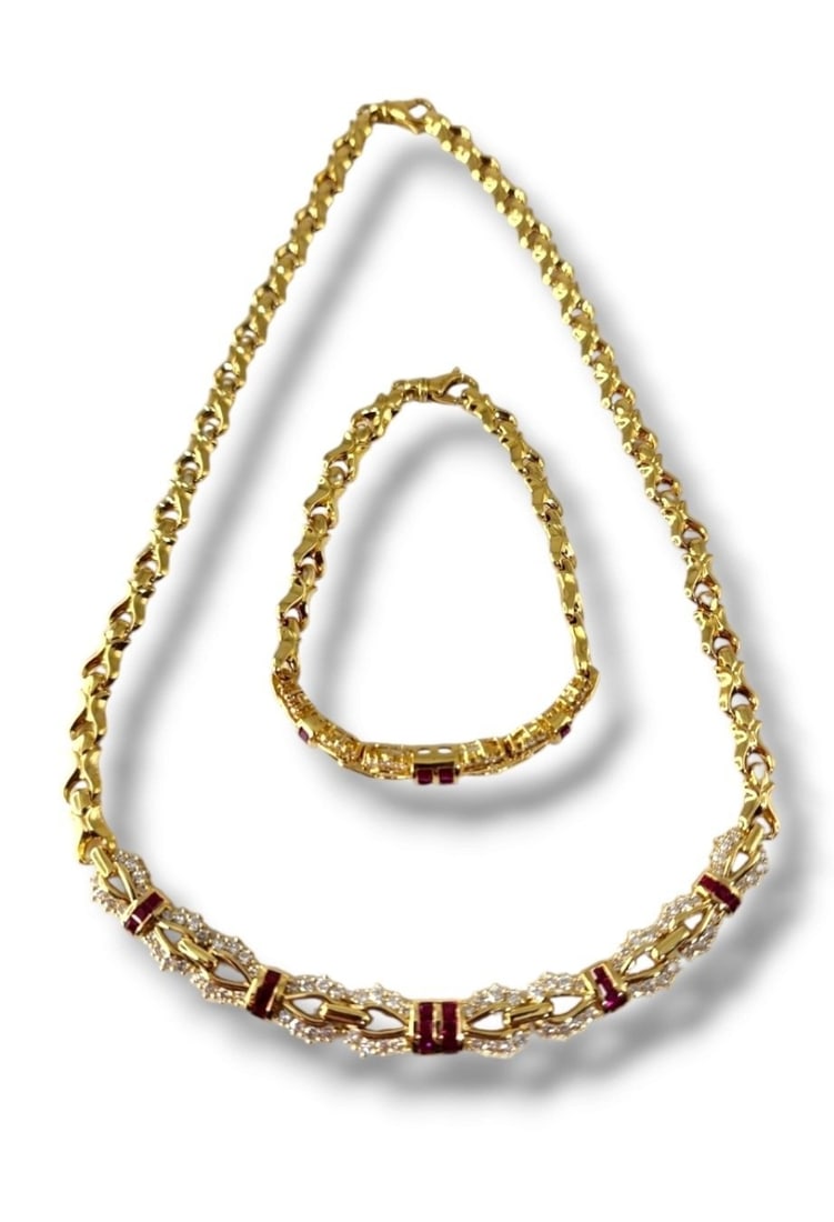 18 kt. Yellow gold, 18K Gold Necklace and Bracelet Set with Diamonds & Rubies 3.77 Carats -: 18K Gold Necklace and Bracelet Set with Diamonds & Rubies 3.77 Carats Diamonds: Necklace with 80 Full cut Round Natural Diamonds, 2.59 Carats .Diamonds: Bracelet with 36 full cut Round Natural Diamond