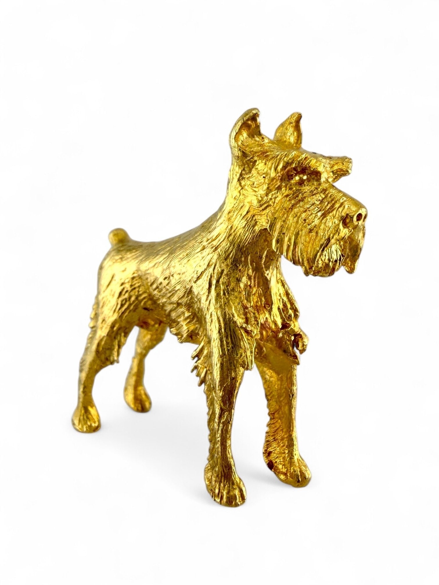 Tiffany & Co. 18K Gold Dog Brooch: Tiffany & Co. 18K Yellow Gold Dog Brooch A charming and collectible Tiffany & Co. brooch, finely crafted in solid 18K yellow gold. This exquisite creation captures the playful spirit and refined artis