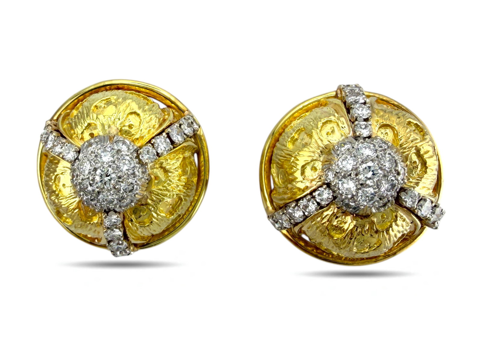 18K Yellow Gold 2.2ct Diamond Pin Clip-On Earrings: 18K Yellow Gold 2.2ct Diamond Pin Clip-On Earrings A refined pair of 18K yellow gold round earrings showcasing an elegant arrangement of brilliant diamonds. Measuring 2.3 cm in diameter and weighing 2