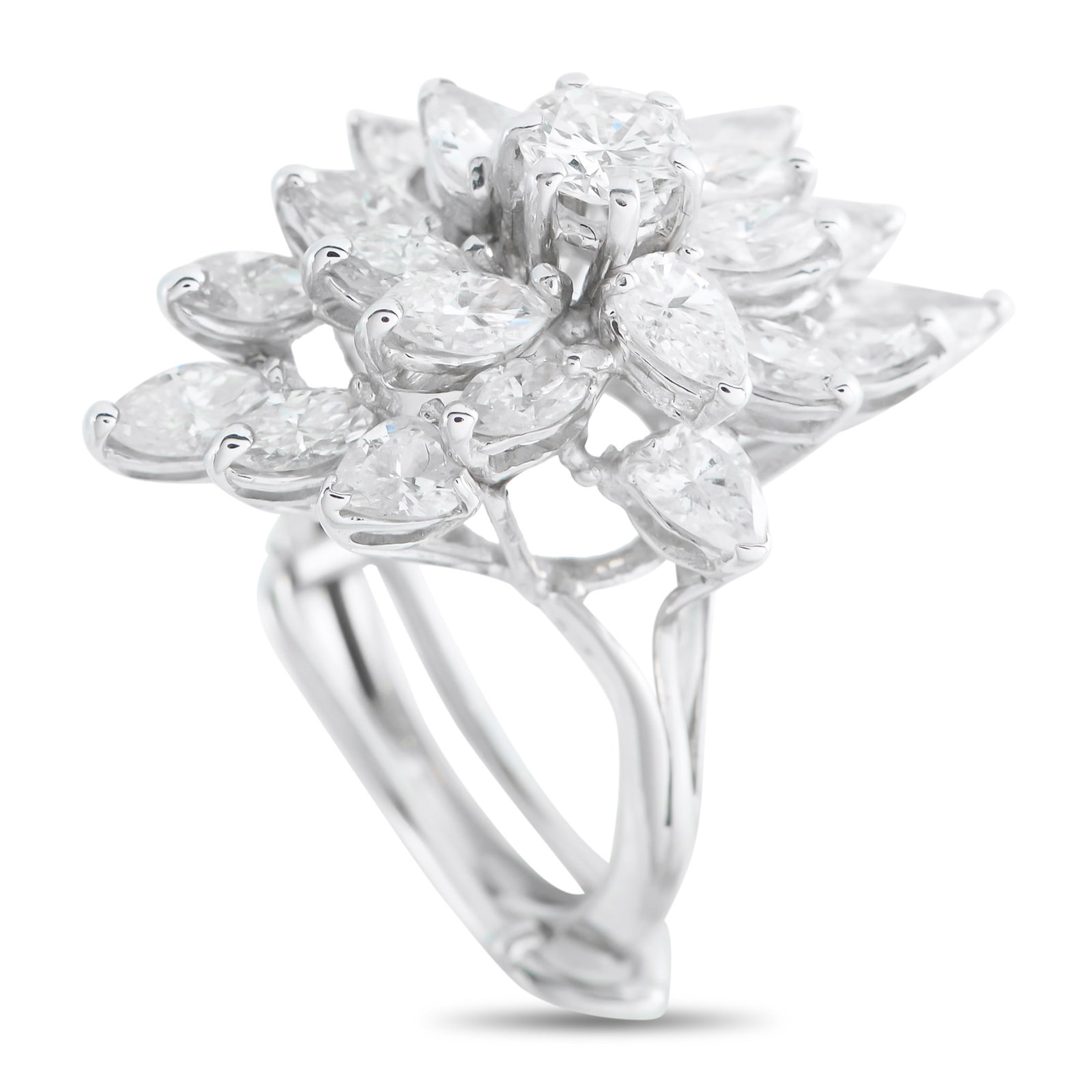 18K White Gold 3.0ct Diamond Ring: This dazzling ring will continually impress. Set in 18K White Gold, Diamonds with a total weight of 3.0 carats make this piece simply unforgettable. A 2mm wide band and a 15mm top height mean this rin