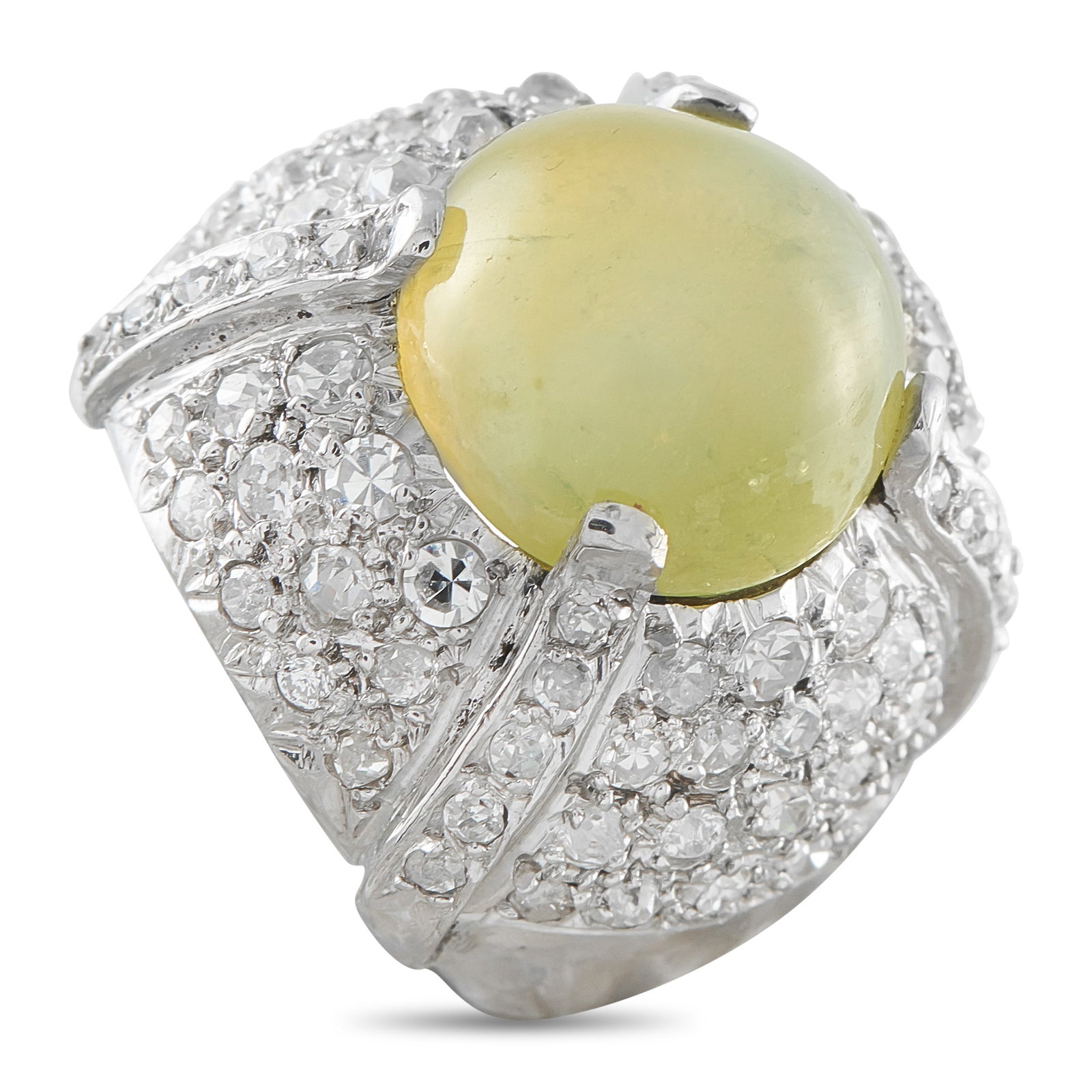 Platinum 1.50ct Diamond and Cat’s Eye Ring: Add color, texture, and dimension to any ensemble with this exquisite luxury ring. At the center, an 8.0 carat Cat’s Eye cabochon makes it instantly captivating. Diamonds with a total weight of 1.50