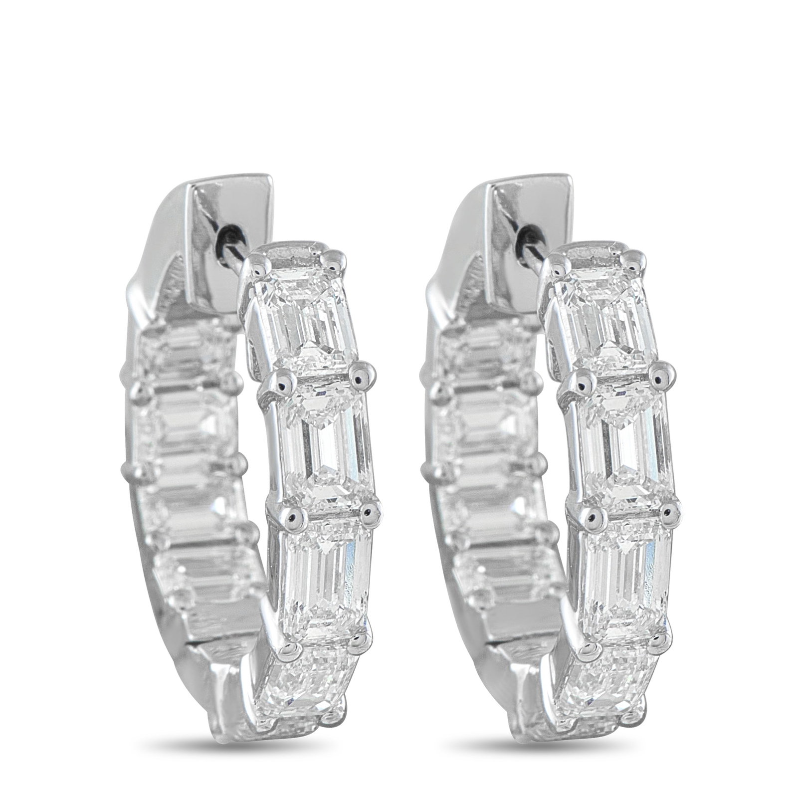 18K White Gold 3.80ct Diamond Hoop Earrings: These luxury earrings are designed to sparkle from any angle. Dazzling Diamonds with a total weight of 3.80 carats allow them to effortlessly catch the light every time they’re worn. Set in 18K Whit